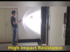 600メートル リチャージ可能なLEDスポットライト 800ルメン ポータブルピストルグリップ 3.5〜4.5時間